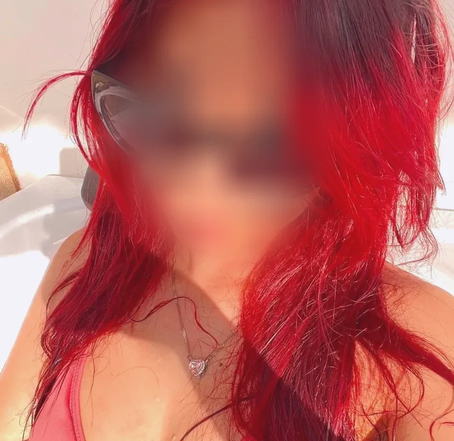 Yasmin, 19